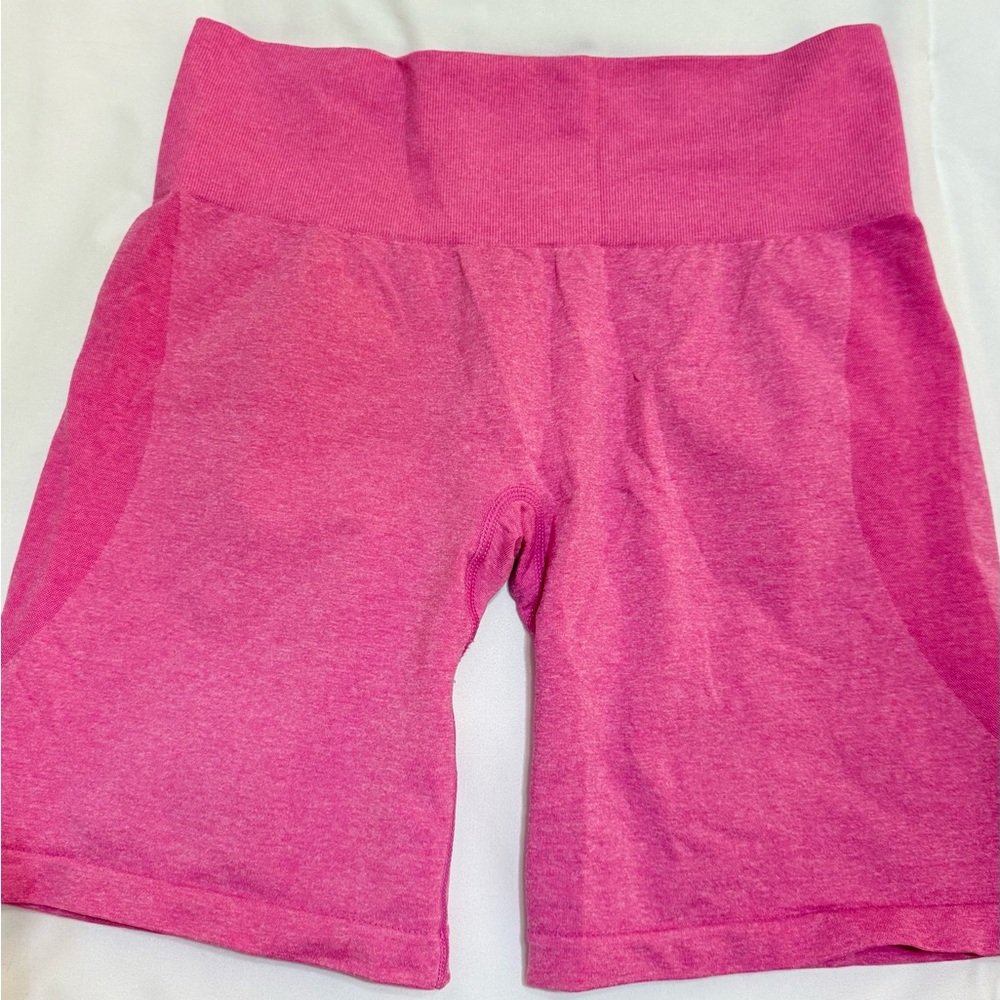 NVGTN shorts in Vibrant Pink
